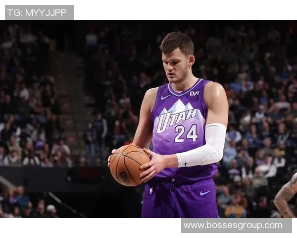 凯斯勒半场零得分两篮板两断球却出现五次失误表现不佳