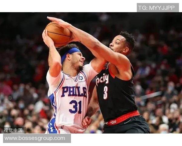 奎克利全能表现14投6中斩获19分7篮板8助攻2抢断带领球队奋力拼搏